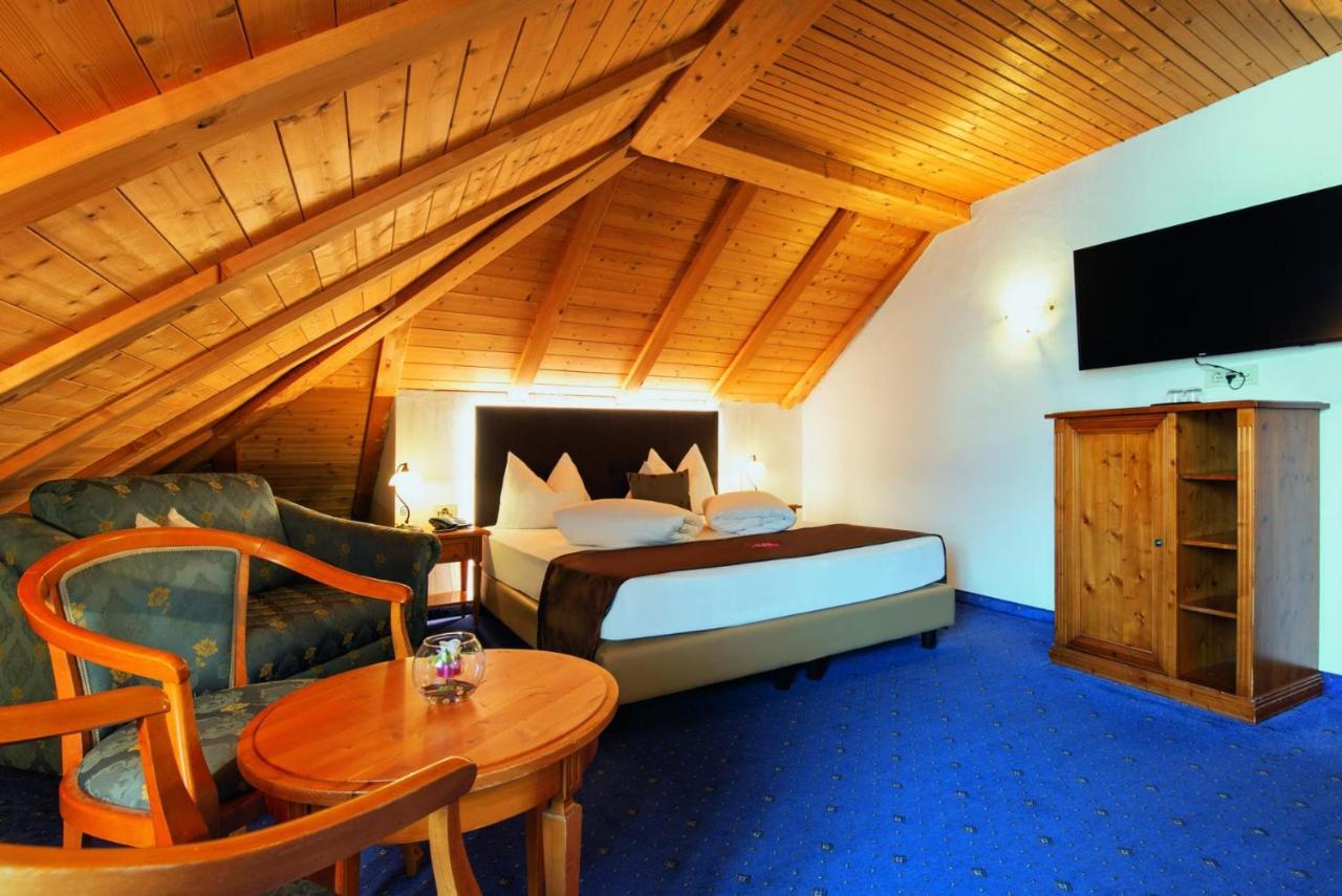 Hotel Engel Sluderno Luaran gambar