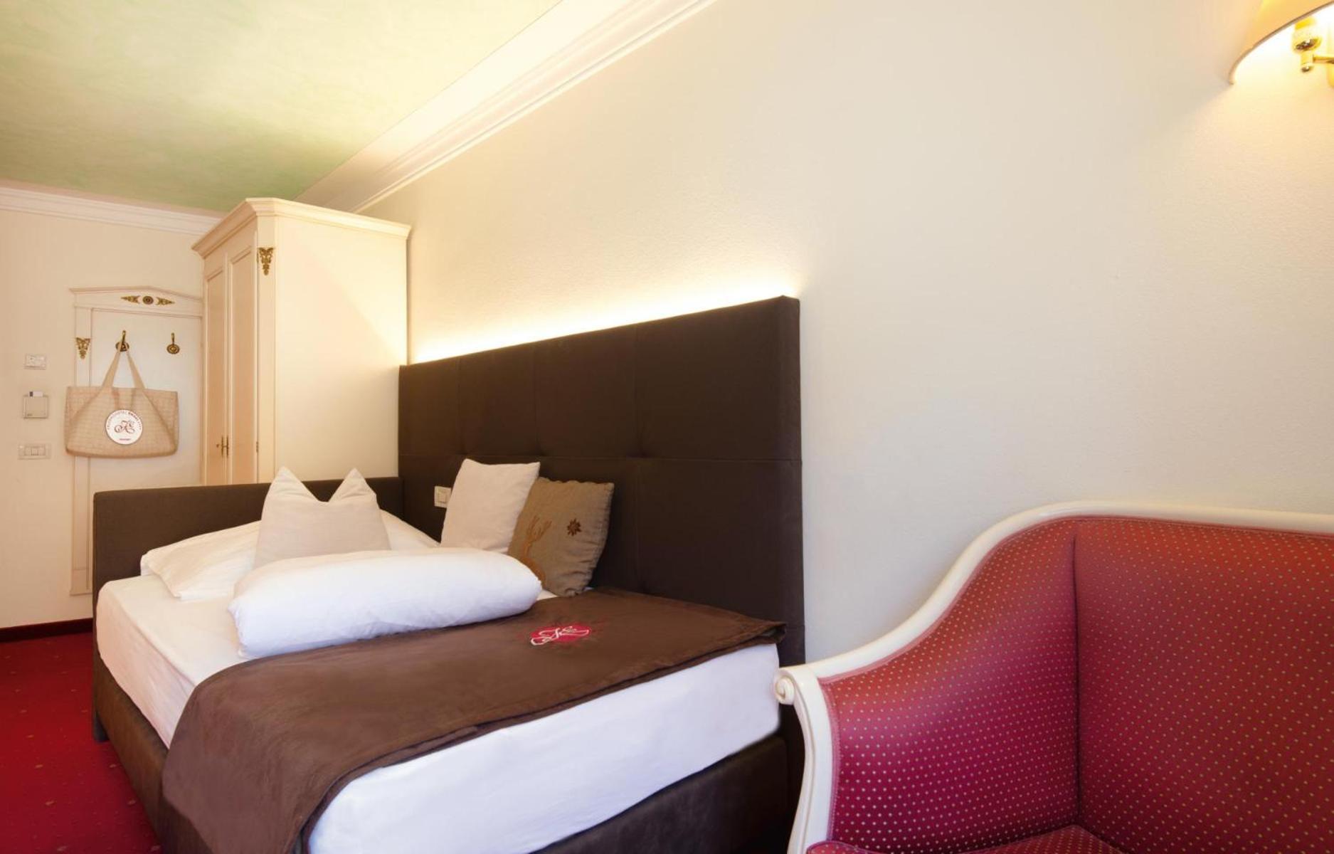 Hotel Engel Sluderno Bilik gambar