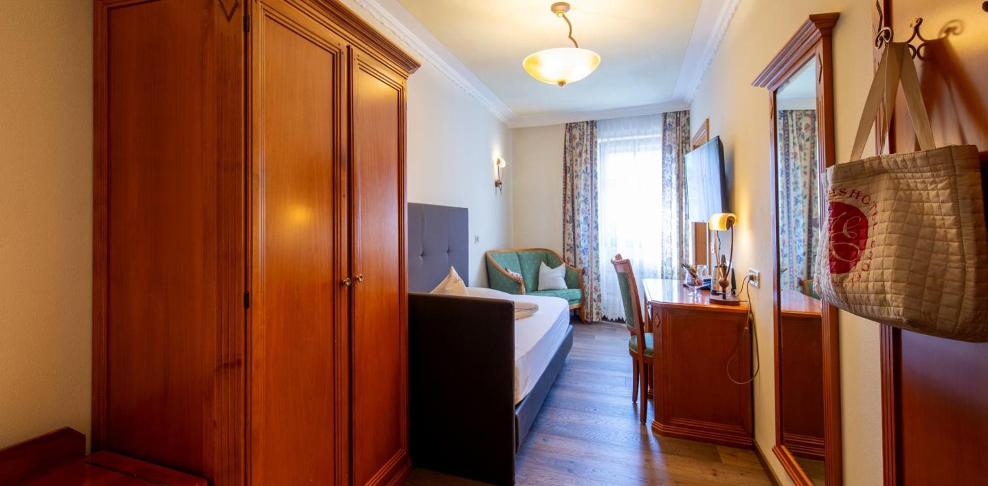 Hotel Engel Sluderno Luaran gambar