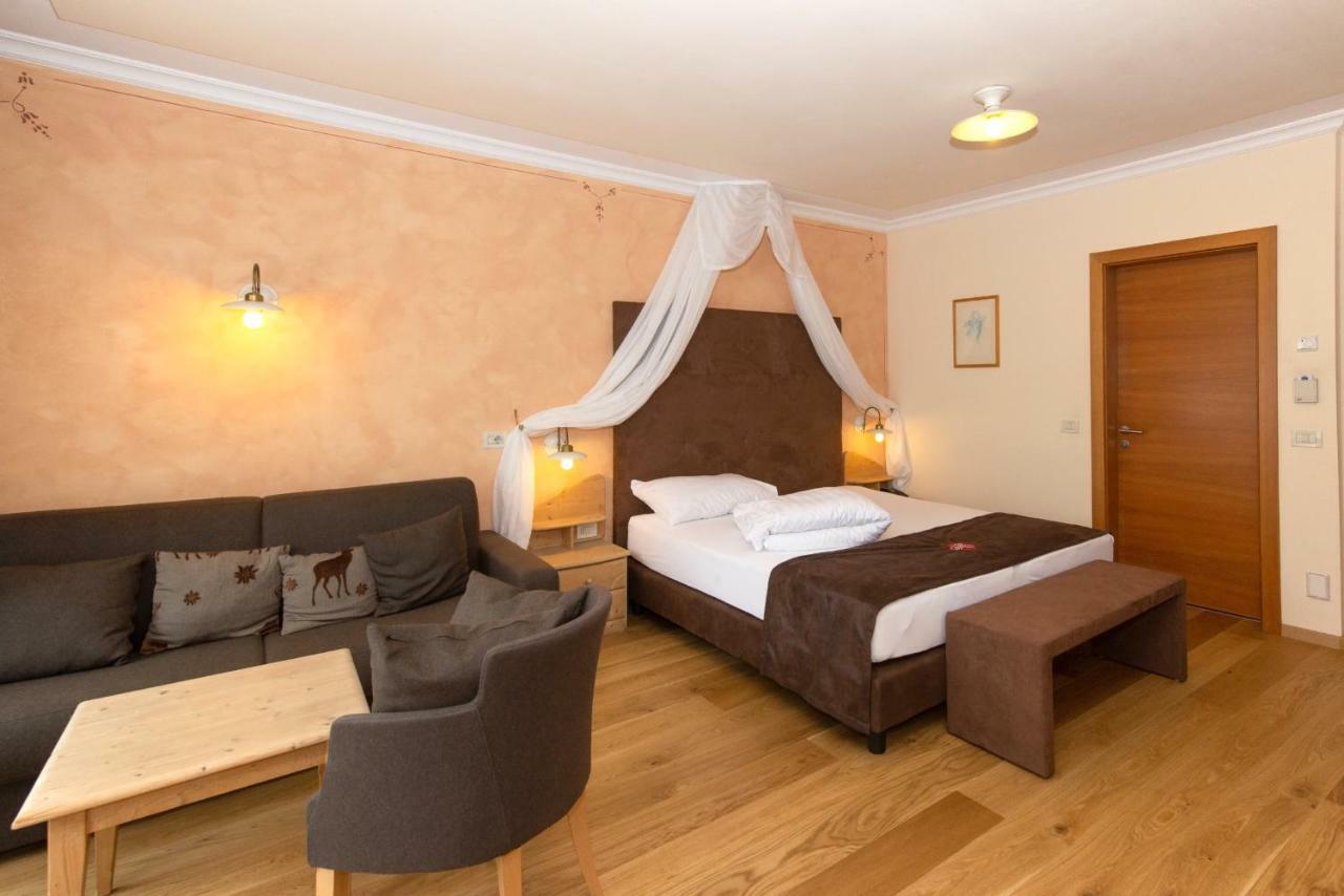 Hotel Engel Sluderno Luaran gambar